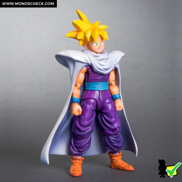 sh_figuarts_sdcc_2012_super_saiyan_gohan_01