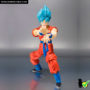 sh_figuarts_super_saiyan_god_goku_03