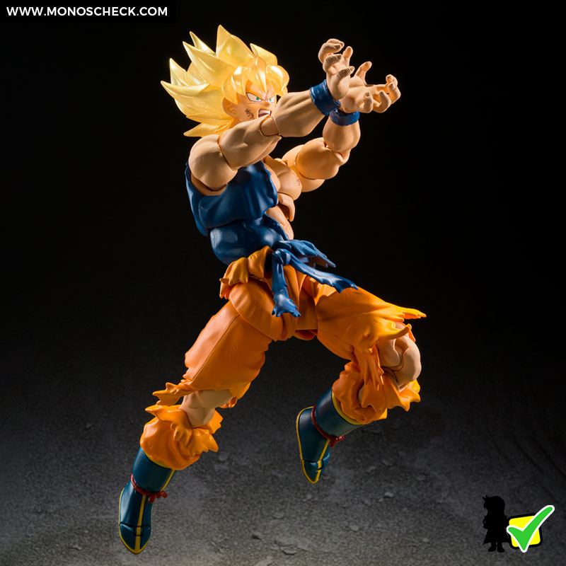 sh_figuarts__Super_Saiyan_Son_Goku_Exclusive_Edition_07